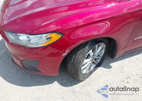 2019 Ford Fusion Hybrid Se z USA, uszkodzony, nr VIN 3FA6P0LU7KR220782